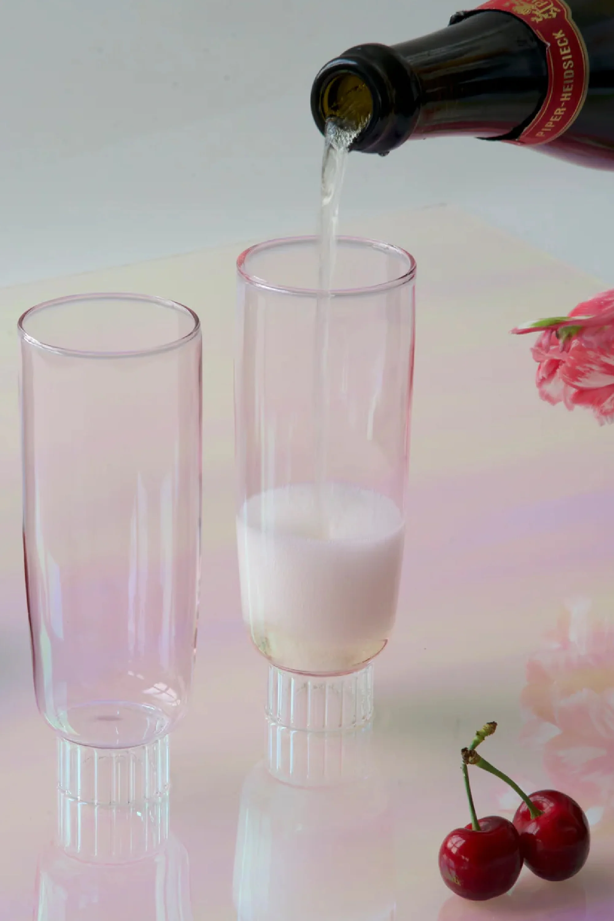 Romantic Champagne Flutes - Pink - Image 3